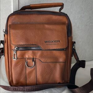 Weixier Brown Leather Messenger Bag - Unisex, 6 pockets